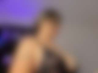 Live cam show with Adri Rogers - Twerking on Camsoda