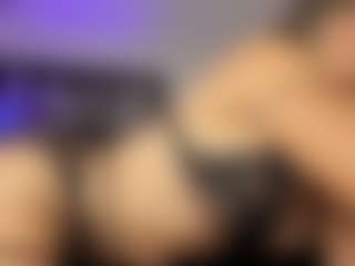 Live cam show with Adri Rogers - Twerking on fapnchat