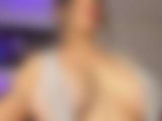 Live-sekscamshow van Adri Rogers