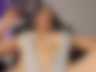 Live cam show with Adri Rogers - Dildo on Camming Site