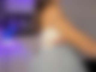 Live cam show with Adri Rogers - Blondie on Camsoda