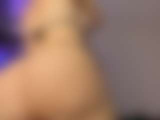 Adri Rogers's Live Sex Cam Show