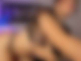 Adri Rogers's Live Sex Cam Show