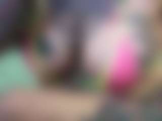 Live cam show with pamelagunns - Middle Aged on Uber Horny