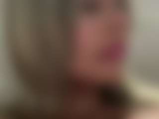 Live cam show with jennermd - Fishnets on 1on1-livenow