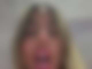 Live cam show with jennermd - Fishnets on crypto-cams