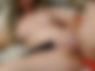 Live cam show with ilaiza - Smoking on CamwithHer