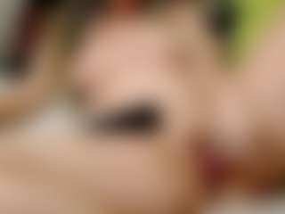 Live cam show with ilaiza - Smoking on Mixed Magazine Live