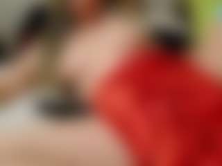 ilaiza MILF webcam performer live streaming