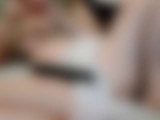 ilaiza MILF webcam performer live streaming
