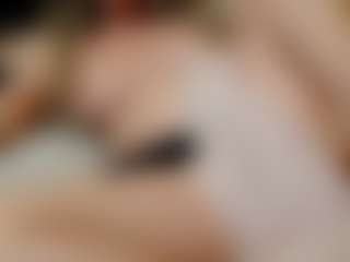 Live cam show with ilaiza - Brown Hair on googirlz