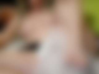 ilaiza MILF webcam performer live streaming