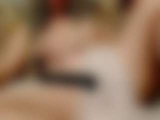 Live cam show with ilaiza - Fingering on madthumbs
