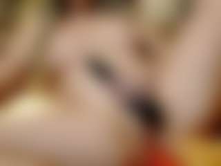 Live cam show with ilaiza - Amateur Mature on Camsoda