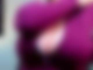 Live cam show with evelynerosse - Curvy on instabang