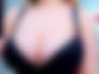 Live cam show with evelynerosse - Office on CamwithHer