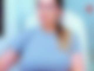 evelynerosse MILF webcam performer live streaming