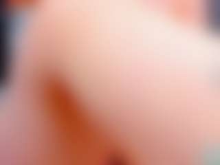 Live cam show with evelynerosse - Fingers on Camsoda
