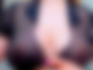 Live cam show with evelynerosse - Curvy Middle Aged on Camsoda