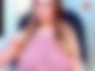 evelynerosse MILF webcam performer live streaming