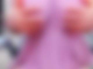 evelynerosse MILF webcam performer live streaming