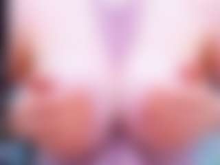 Live cam show with evelynerosse - Living Room on Camsoda