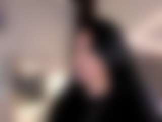 Live cam show with VERONICA - Living Room on camwithhim.com