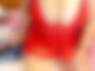 Live cam show with Esperanza Miller - Fingers on CamSodaAdn