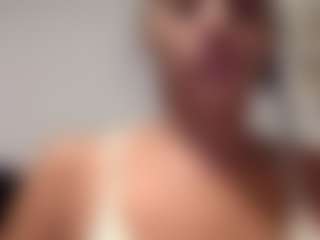 Live cam show with PINKSUGAR - Pantyhose on xDating