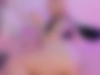 Live cam show with Mia - Butt Plug on Camsoda