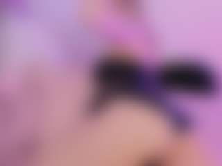 Live cam show with Mia - Butt Plug on CamSodaAdn