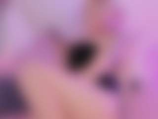 Live cam show with Mia - Butt Plug on SxyPornLive
