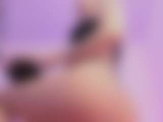 Live cam show with Mia - Blonde Hair Small Tits on sexylivex.com