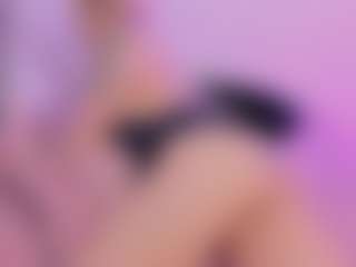 Mia's Live Sex Cam Show