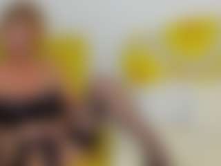 Live cam show with britishmilfpenelope - Granny on Fit Hotties