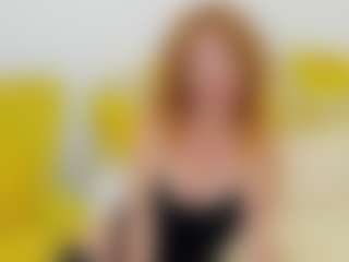 Live cam show with britishmilfpenelope - British on UwU Esports