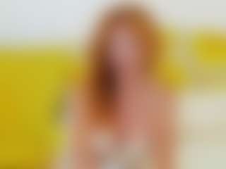 Live cam show with britishmilfpenelope - Flashing on Lustler