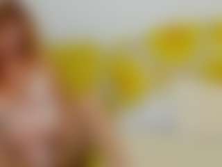 britishmilfpenelope MILF webcam performer live streaming