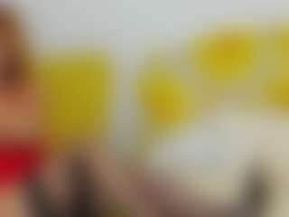 Live cam show with britishmilfpenelope - Oil on Soda Cam