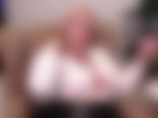 Live cam show with margotgrey - Cuckold on TeamSkeetLive