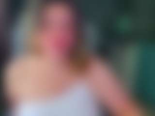 Live cam show with mishabraun - Living Room on liverealitysex.com