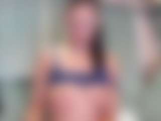 Live-Cam-Show mit DirtyBeya - Nylons auf Camsoda