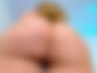 Live cam show with alejamoore - Big Clit on Milfs Live