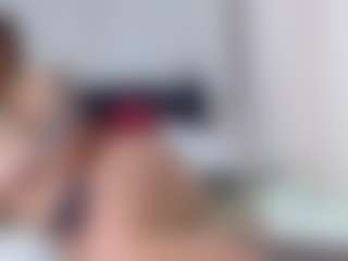 Live cam show with lala-santamaria - Average on Gym Cam Girls