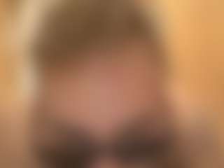 Kindareckless276's Live Sex Cam Show