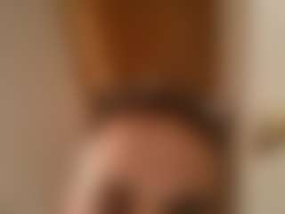 Kindareckless276's Live Sex Cam Show