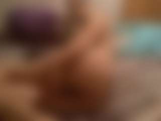 Kindareckless276's Live Sex Cam Show
