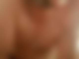 Kindareckless276's Live Sex Cam Show