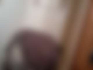 Kindareckless276's Live Sex Cam Show