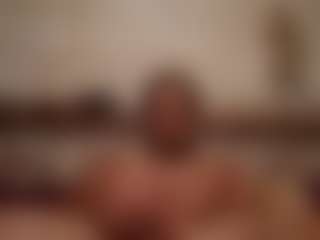 Kindareckless276's Live Sex Cam Show